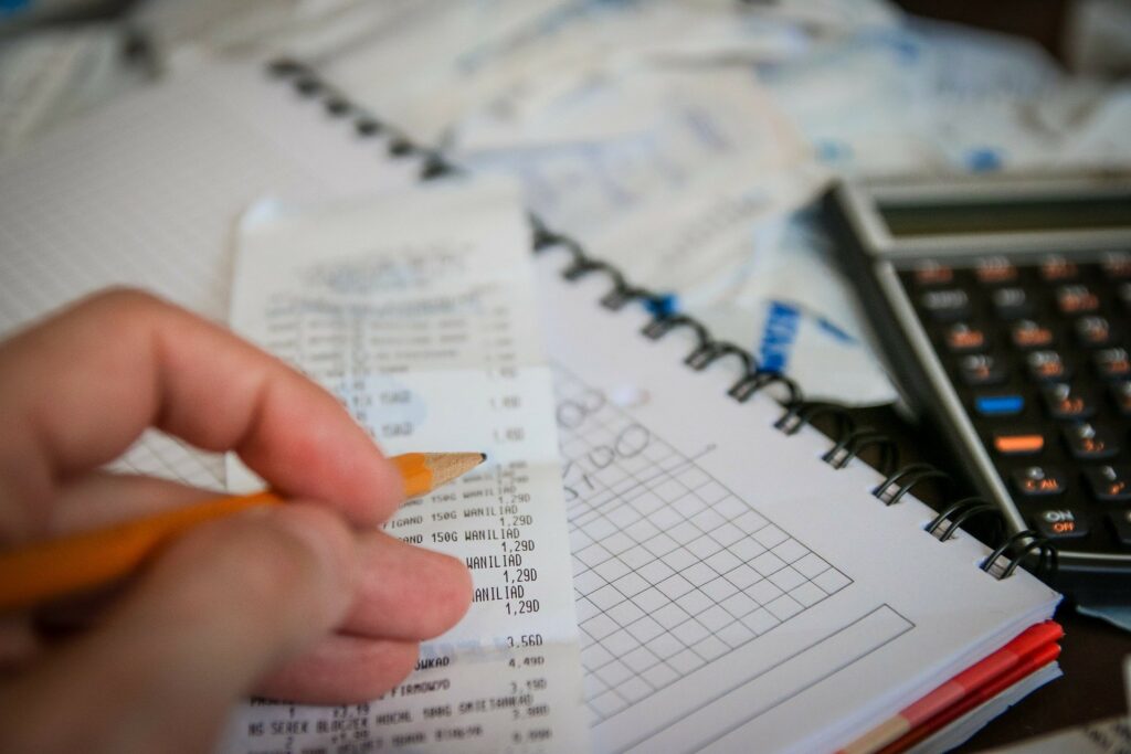 【家計簿なし】年間50万円貯める方法
