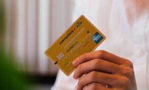 楽天カードは最初に作るべきクレジットカード【１日300人を見た結果】