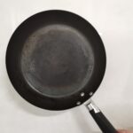 【ニトリの鉄フライパン】3ヵ月使った感想【焦げ状態や手入れ法も】